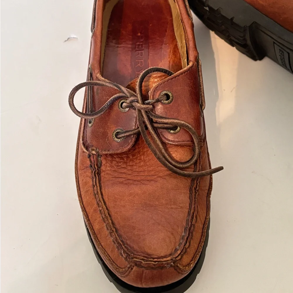 SPERRY Saddle Tan Leather Boat Shoes Size 9.5M